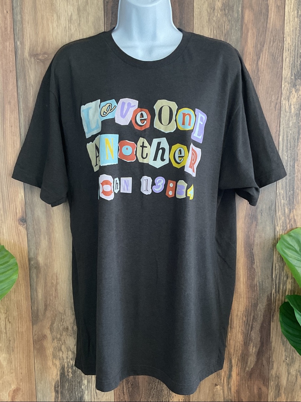 Oliver & Otis "Love One Another John 13:34" Graphic Tee XL C223